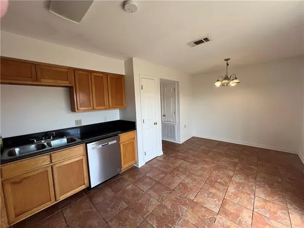 $1,400 | 3617 Jupiter Drive, Chalmette, LA 70043
