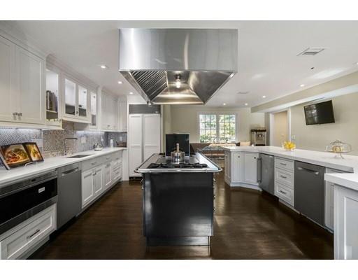 94 Shaw Road Brookline, MA 02467 - Photo 9 of 28 Gallery Image 9