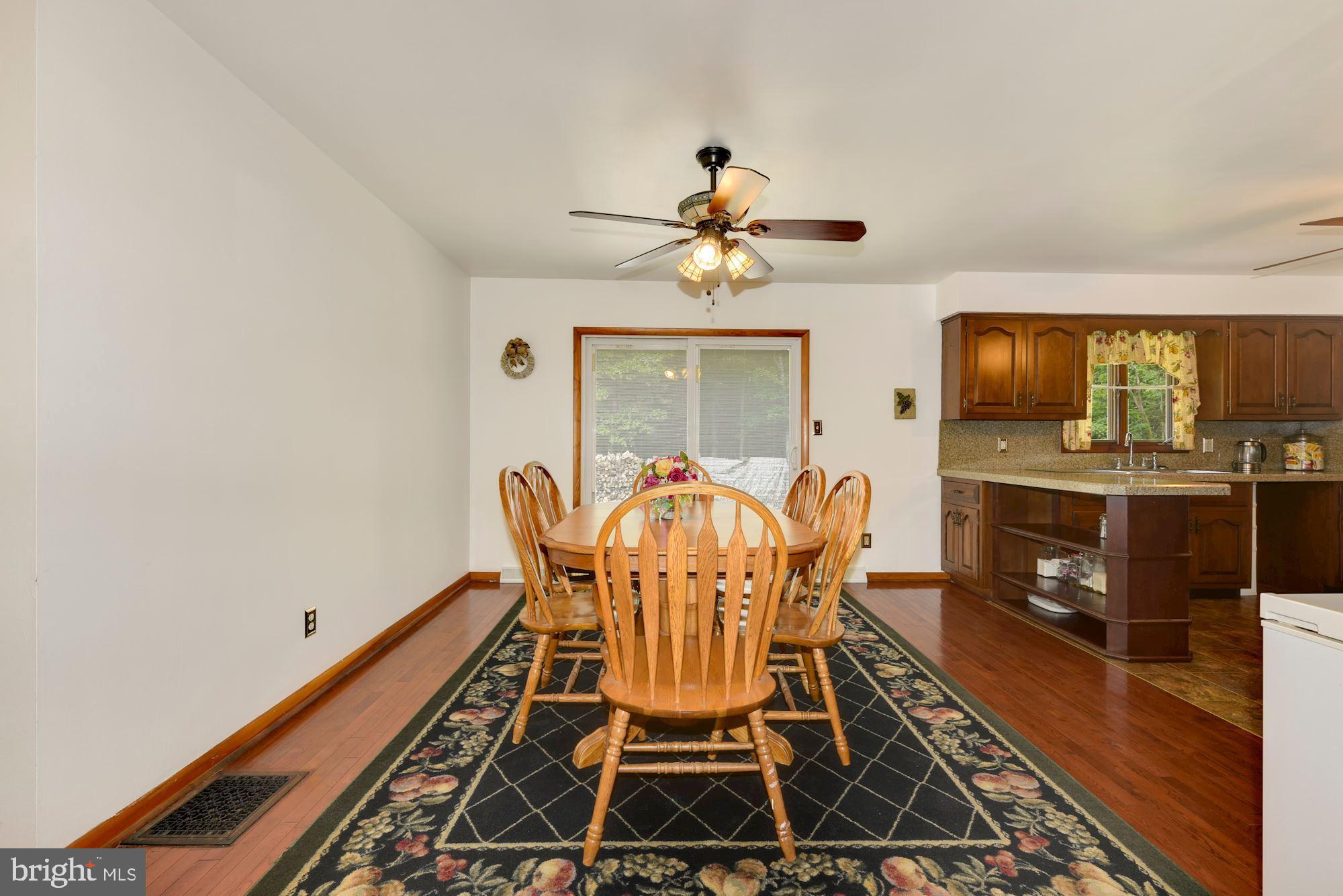 433 Porchtown Road Elmer, NJ 08318 - Photo 11 of 30 Dining Area