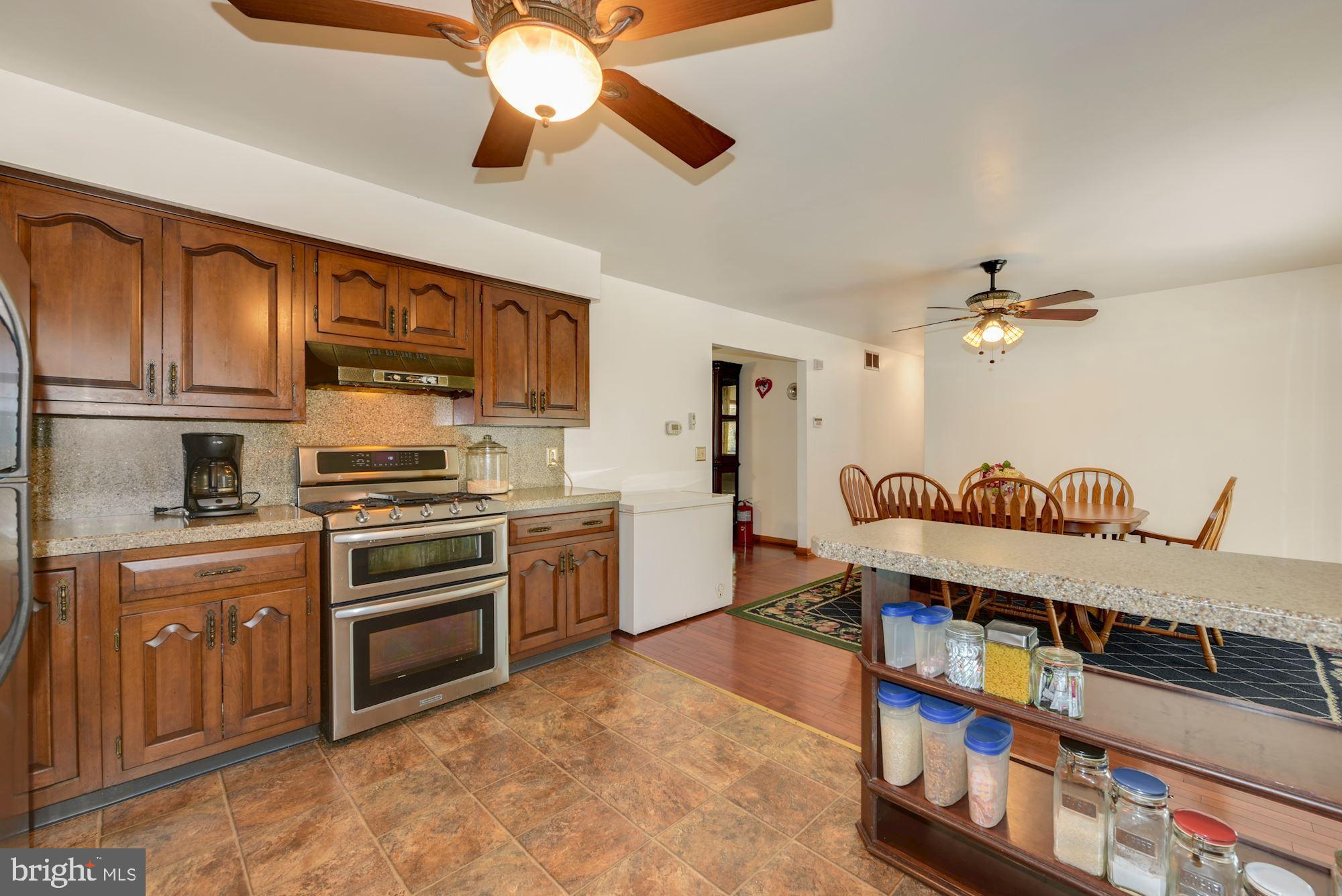 433 Porchtown Road Elmer, NJ 08318 - Photo 10 of 30 Kitchen - SS Appliances