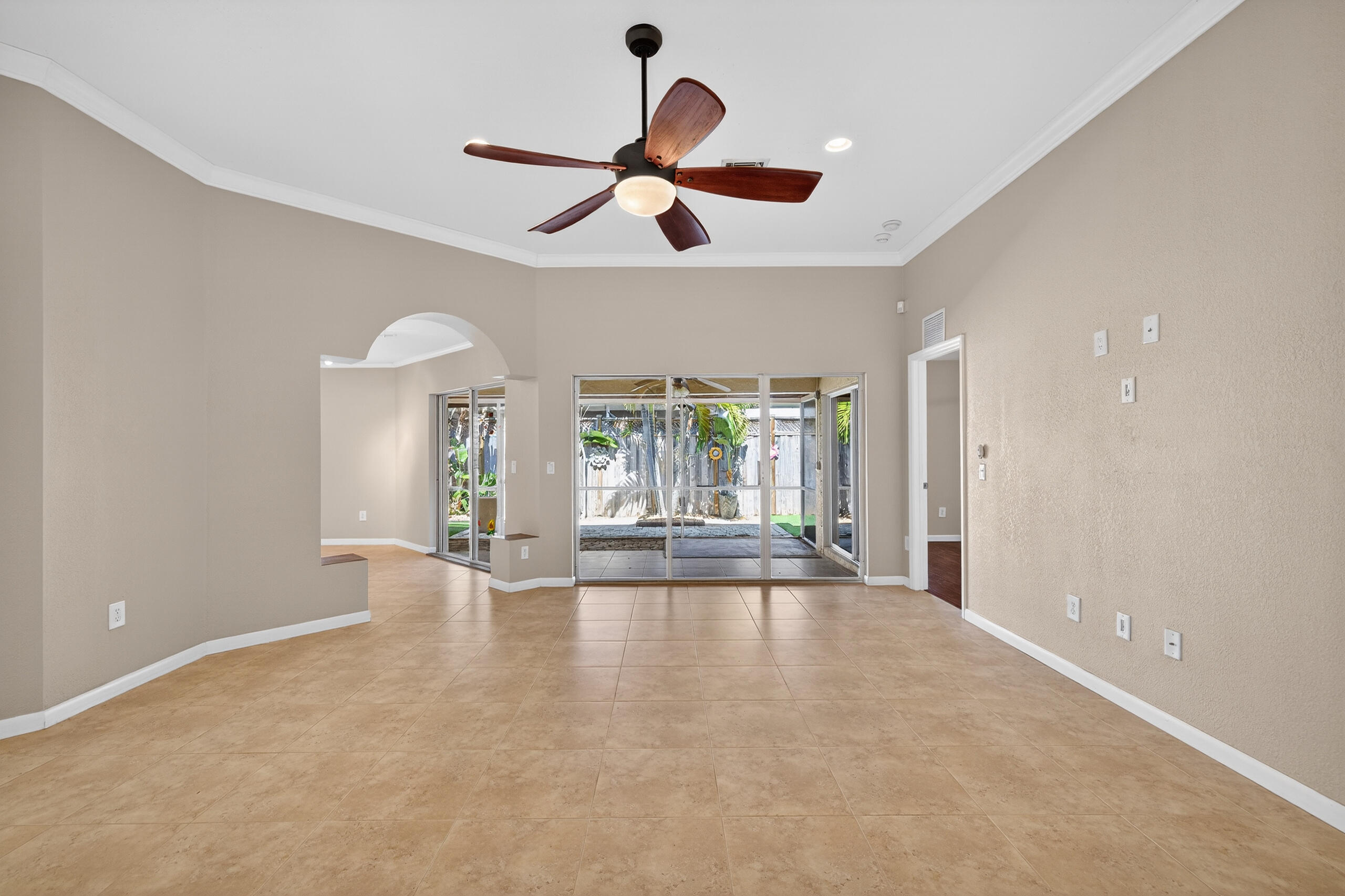 1383 Northeast 27th Street Pompano Beach, FL 33064 - Photo 13 of 52 GV247193