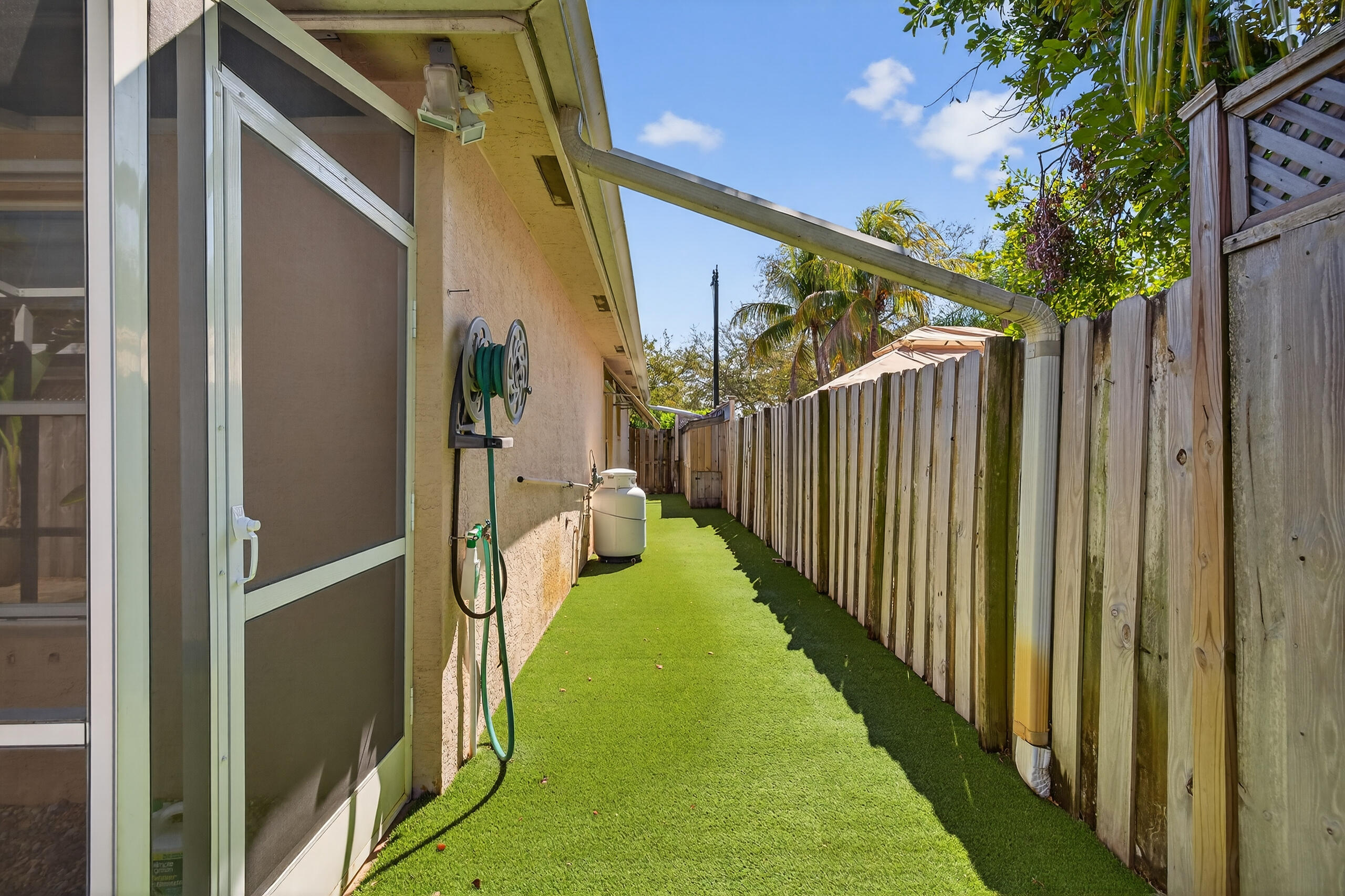 1383 Northeast 27th Street Pompano Beach, FL 33064 - Photo 45 of 52 GV247353