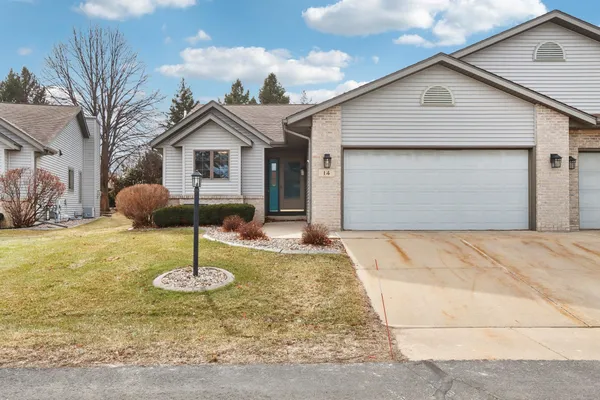 $384,900 | 14 Village Homes Drive, Waunakee, WI 53597