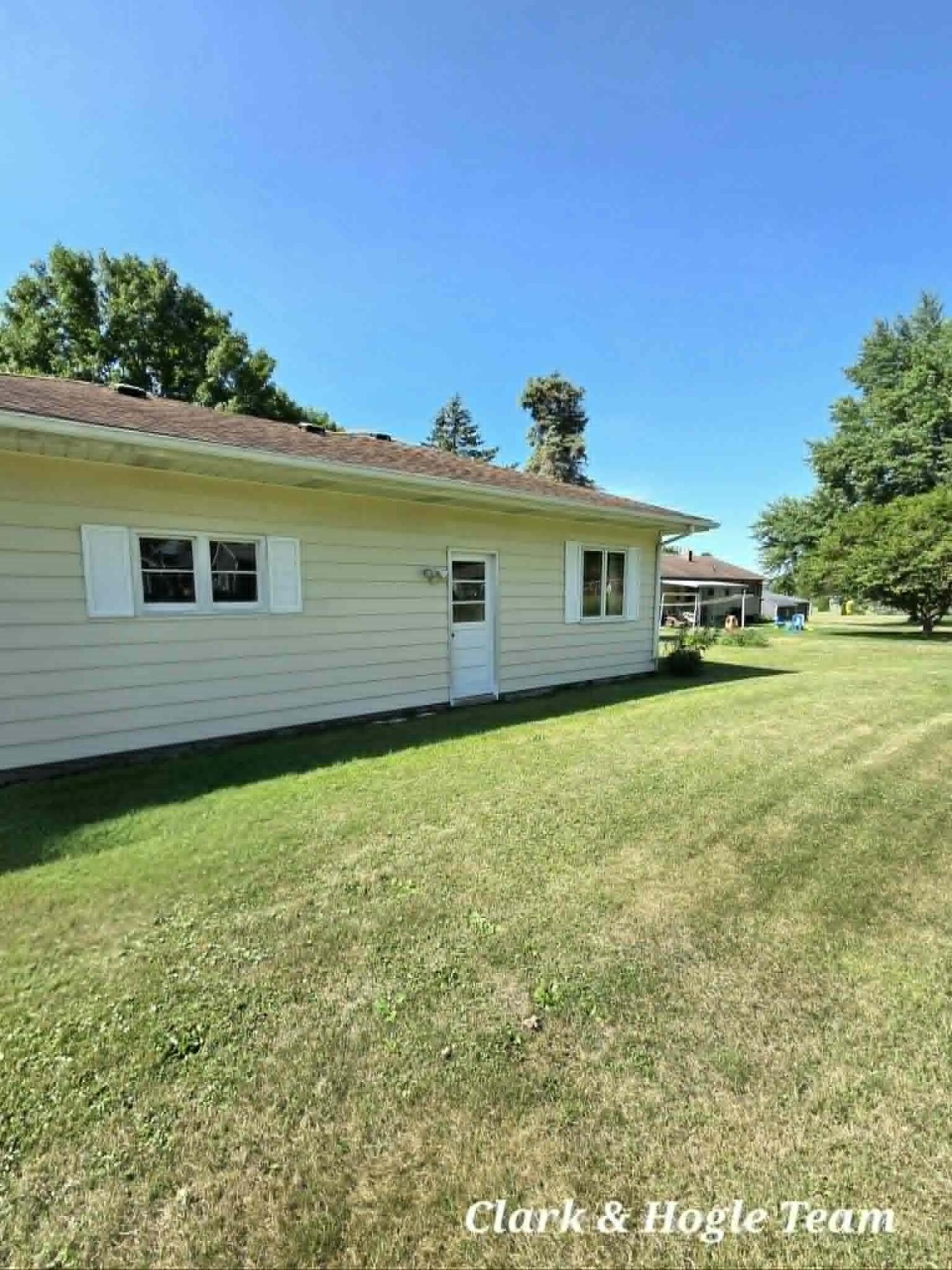 245 Higham Street Pewamo, MI 48873 - Photo 10 of 24 181d9b39-2b34-49d8-8d06-32eeaeca0770