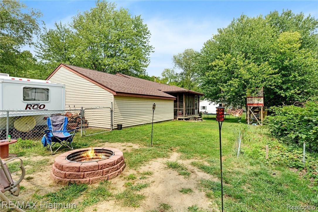 1430 Glen Road Howell, MI 48843 - Photo 19 of 19 Backyard