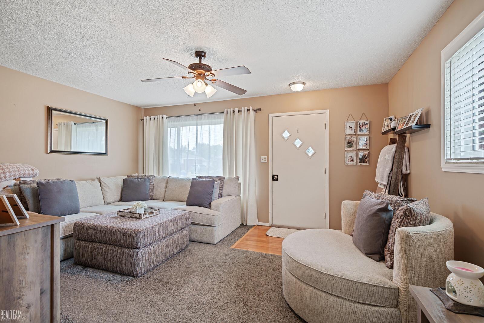 18359 Woodbine Road Fraser, MI 48026 - Photo 7 of 28 50188454-BB154B0E-D568-408E-B1F1-C38CF6009A05.JPG