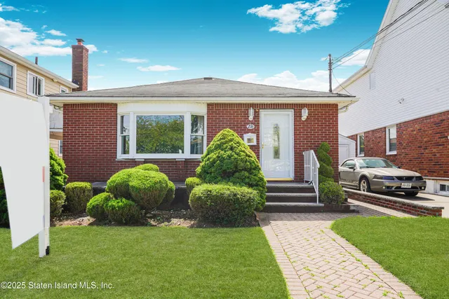 $749,999 | 276 Fairbanks Avenue | Oakwood Beach