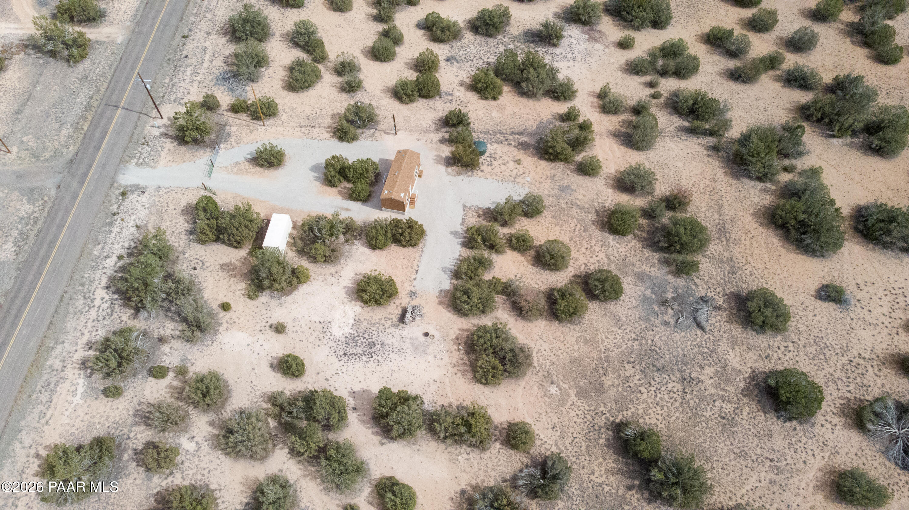 25815 Fort Rock Road Seligman, AZ 86337 - Photo 29 of 30 a bathroom with a bathtub