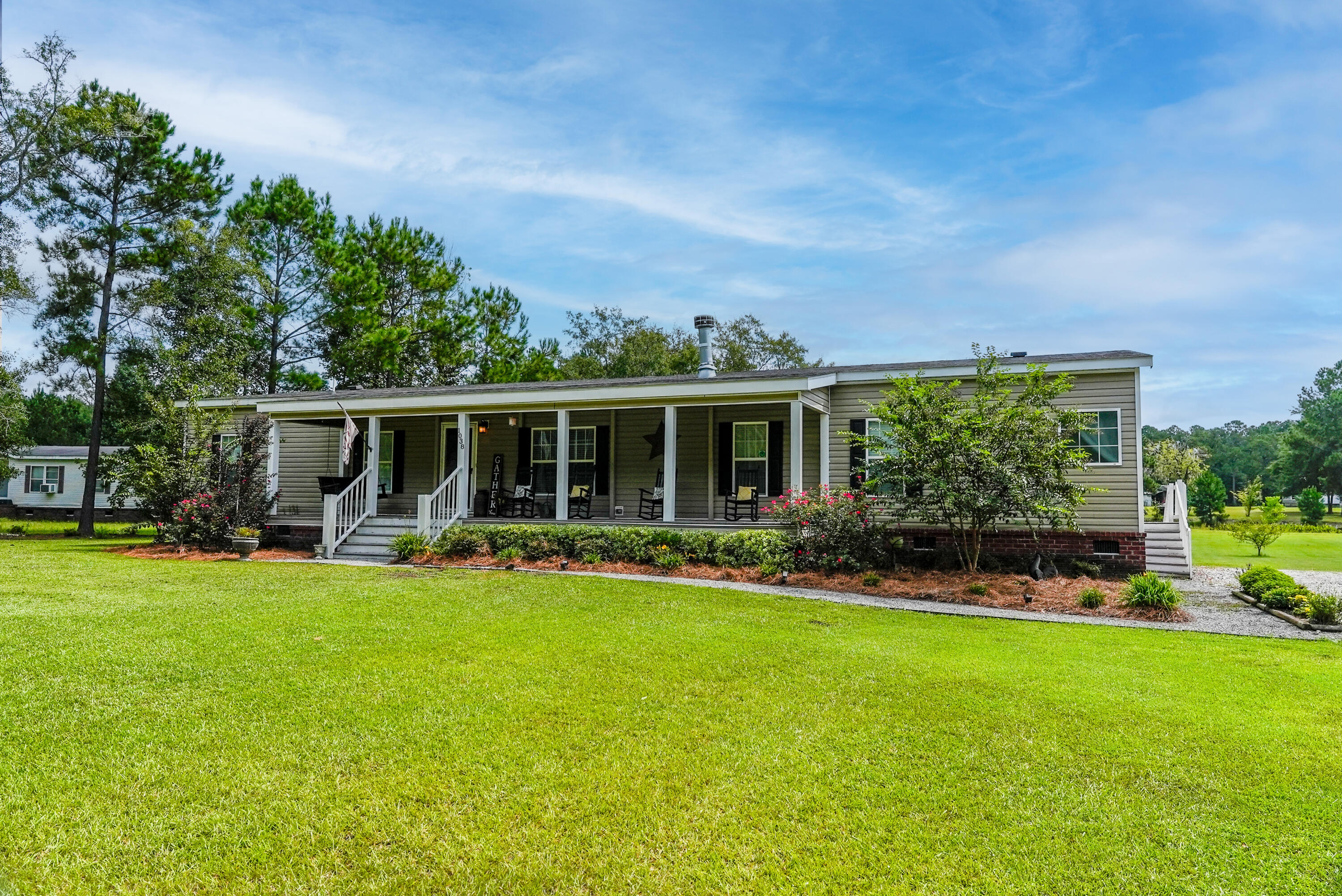 1038 Calestown Road Bonneau, SC 29431 - Photo 3 of 60 2 (1)