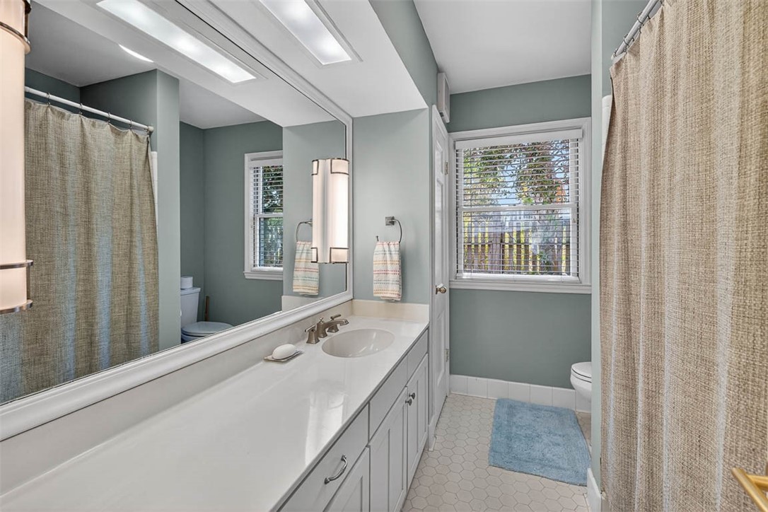 4118 Riverside Drive Brunswick, GA 31520 - Photo 12 of 69