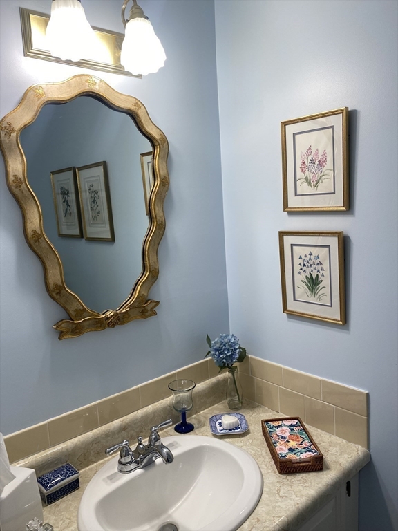 22 Denmark Lane, Unit 22 Needham, MA 02492 - Photo 11 of 23 Gallery Image 11