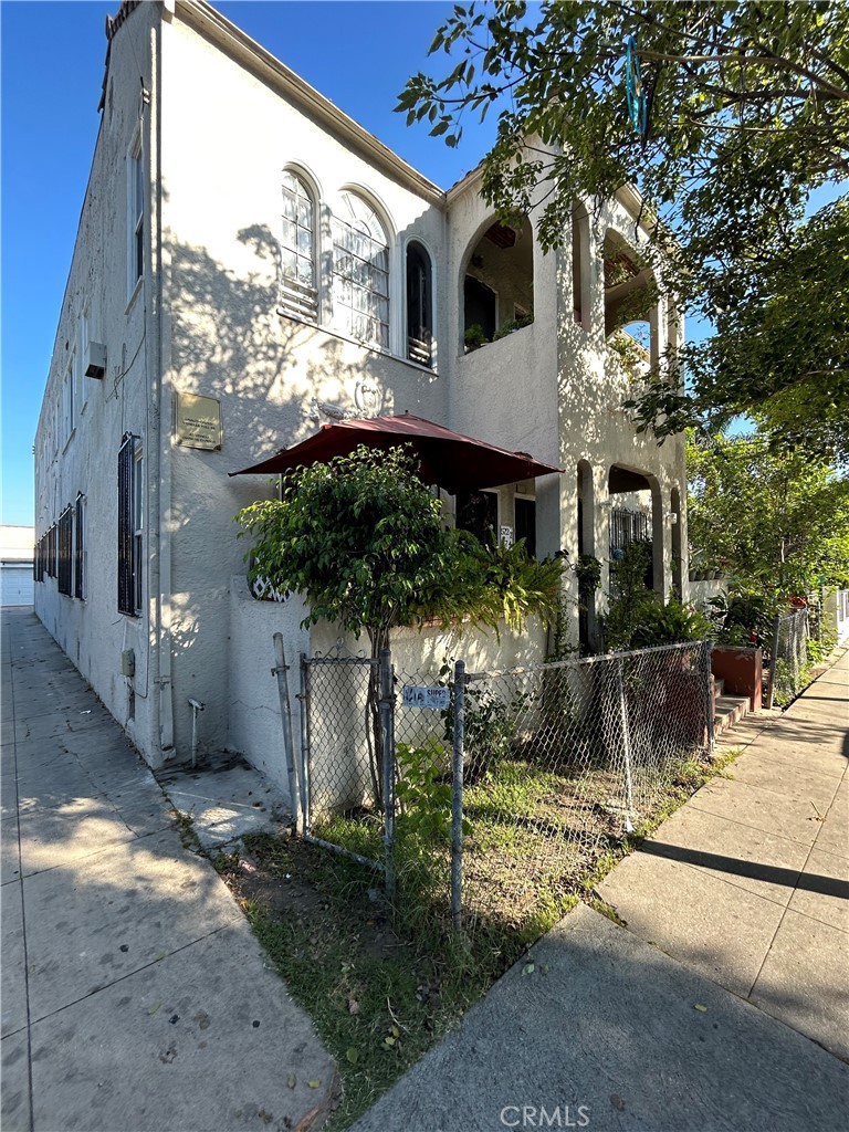 574 North St Louis St  