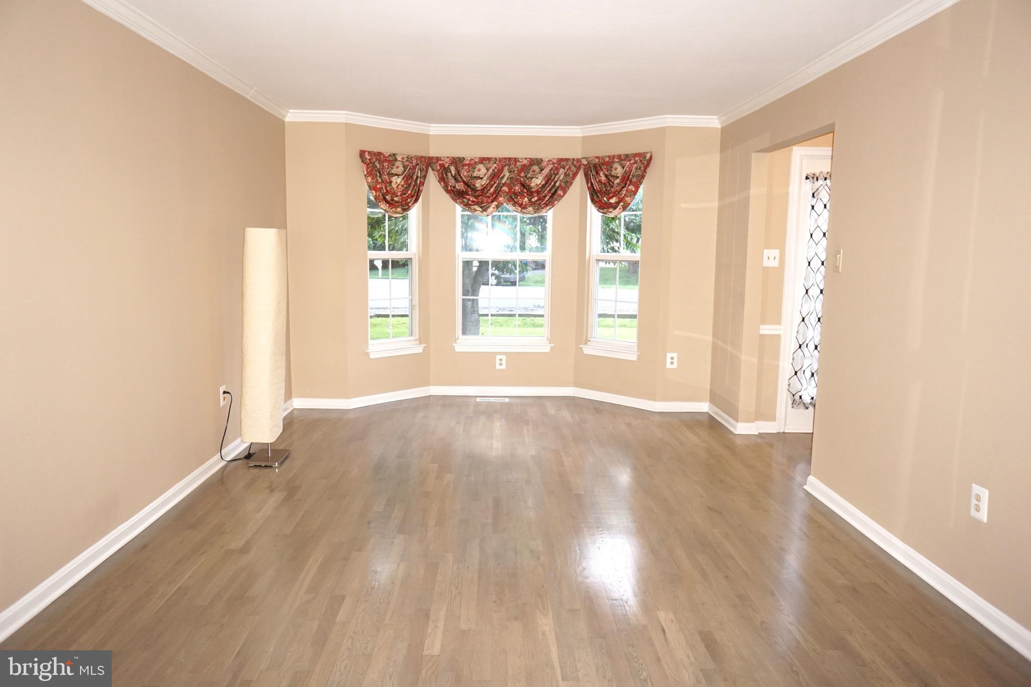 27 Appling Road Stafford, VA 22554 - Photo 11 of 79 Formal Living Room with bay window