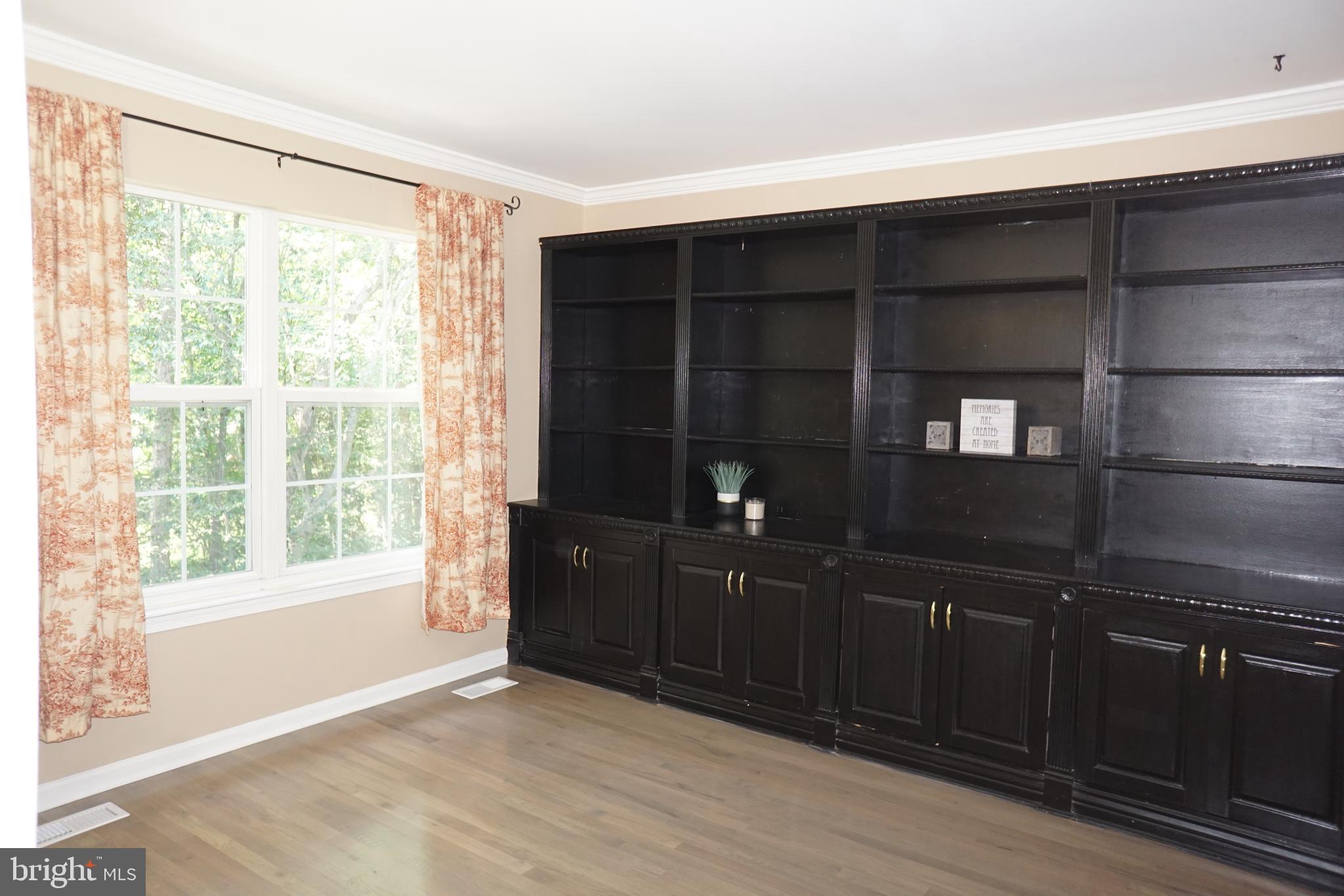 27 Appling Road Stafford, VA 22554 - Photo 16 of 79 Office with built in shelves