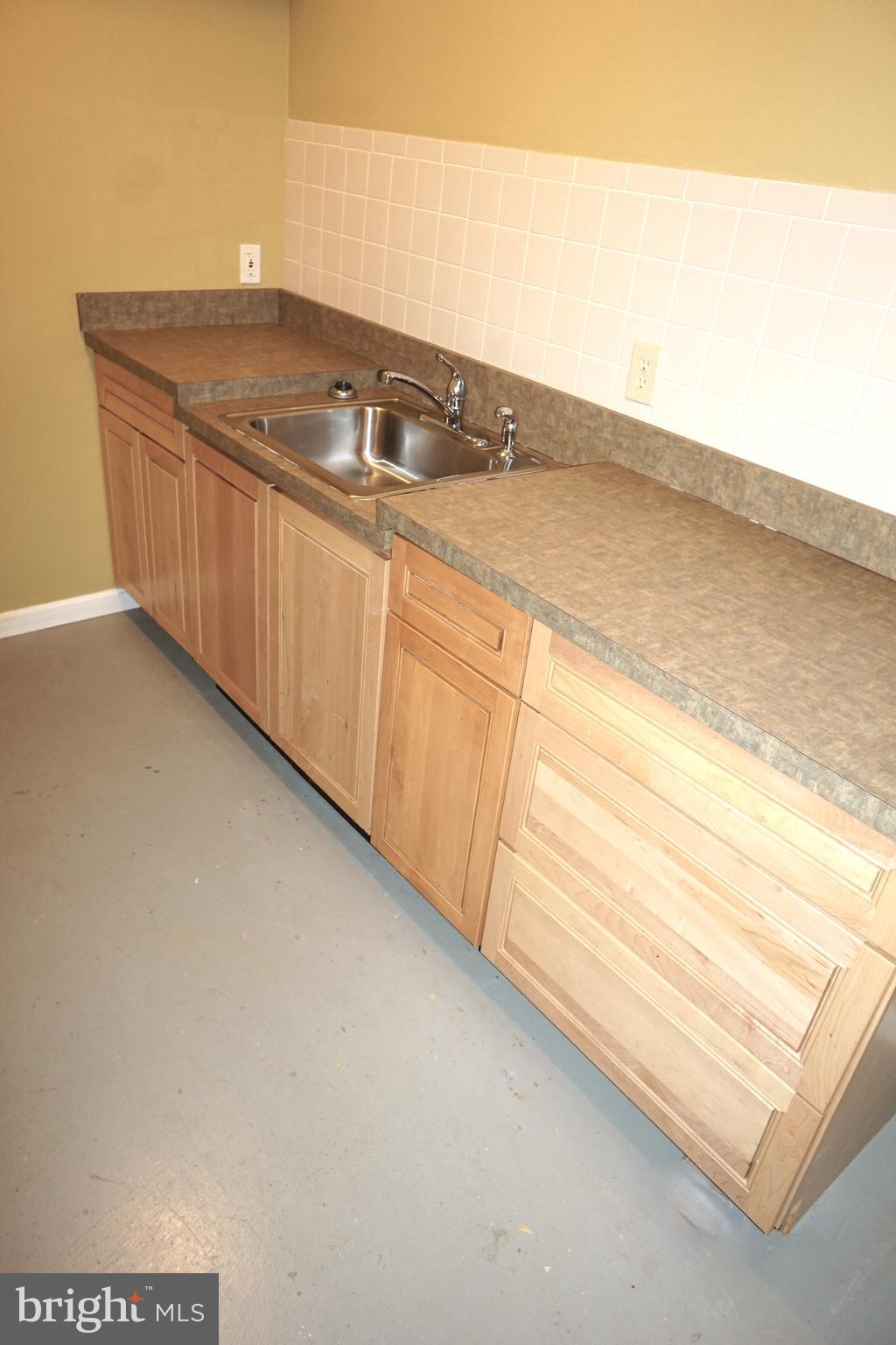 27 Appling Road Stafford, VA 22554 - Photo 68 of 79 Kitchenette area in basement