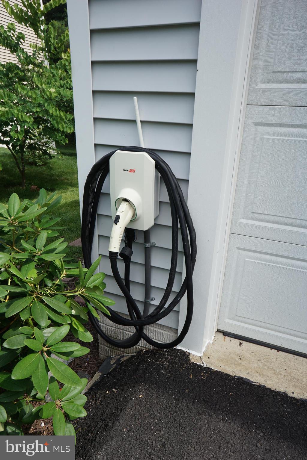 27 Appling Road Stafford, VA 22554 - Photo 7 of 79 Electric Car Charger