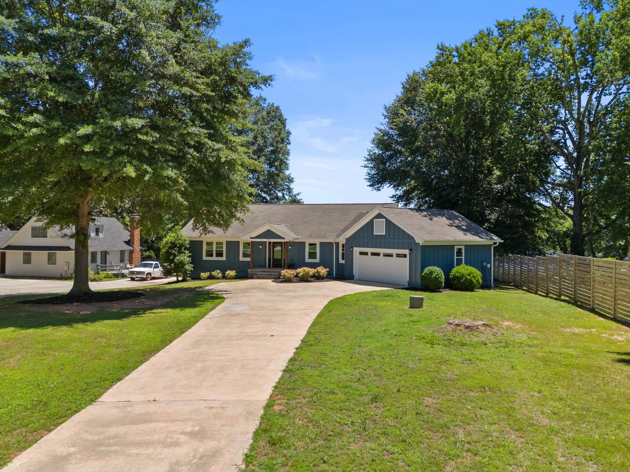105 Walker Road Campobello, SC 29322 - Photo 3 of 49
