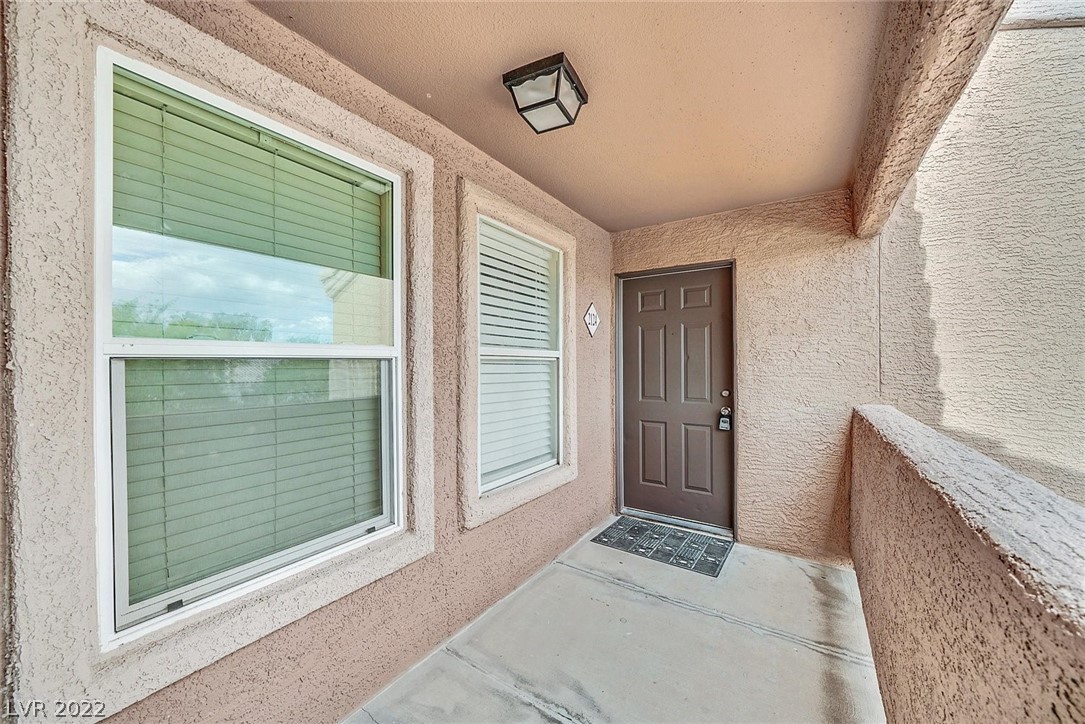 8101 West Flamingo Road, Unit 2124 Las Vegas, NV 89147 - Photo 3 of 25 Gallery Image 3