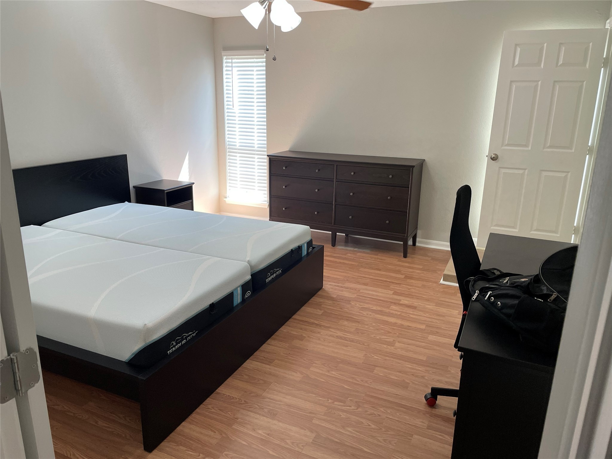 16007 Mill Point Drive Houston, TX 77059 - Photo 22 of 38