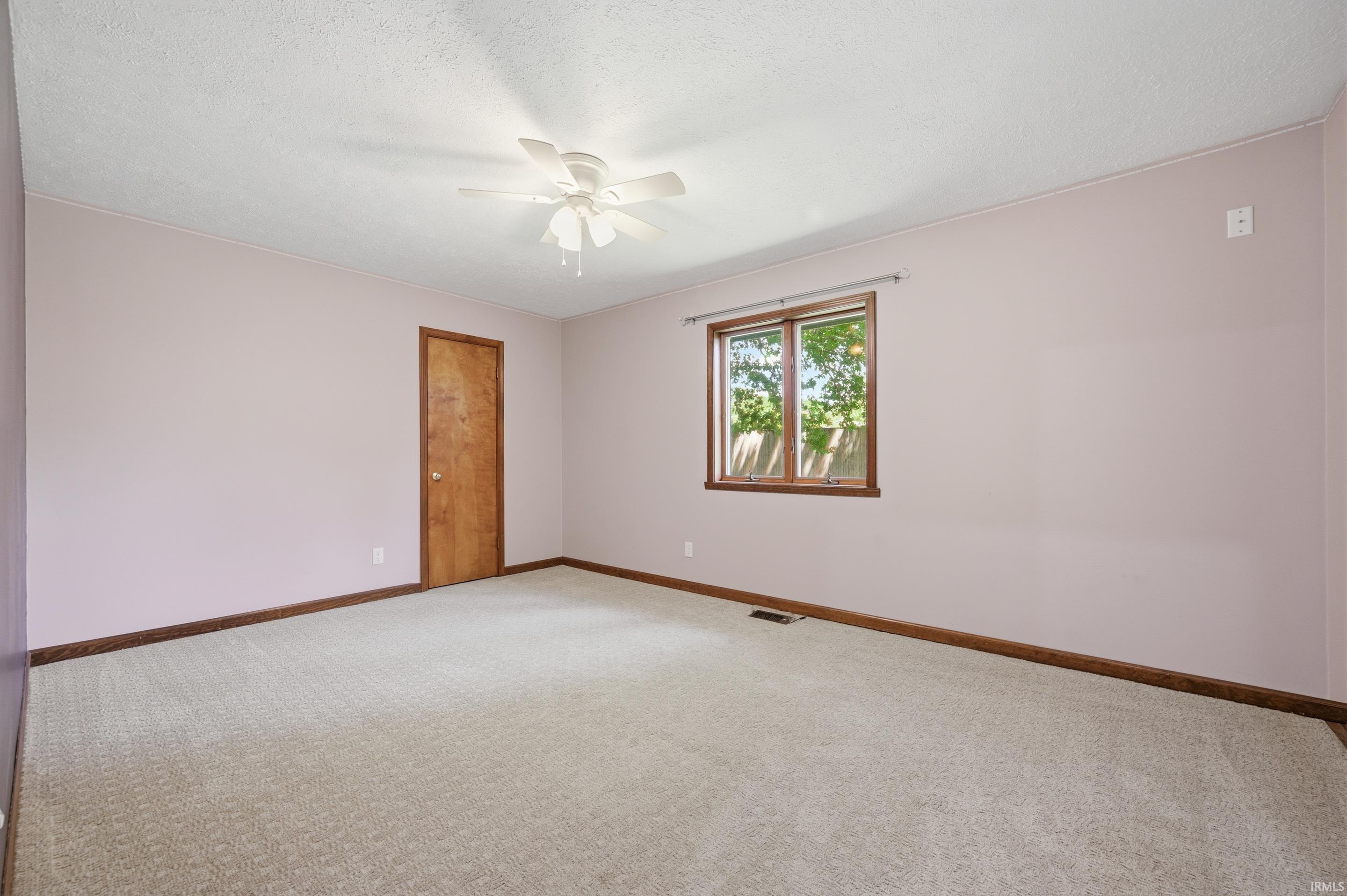 5401 North Moore Road Muncie, IN 47304 - Photo 23 of 34