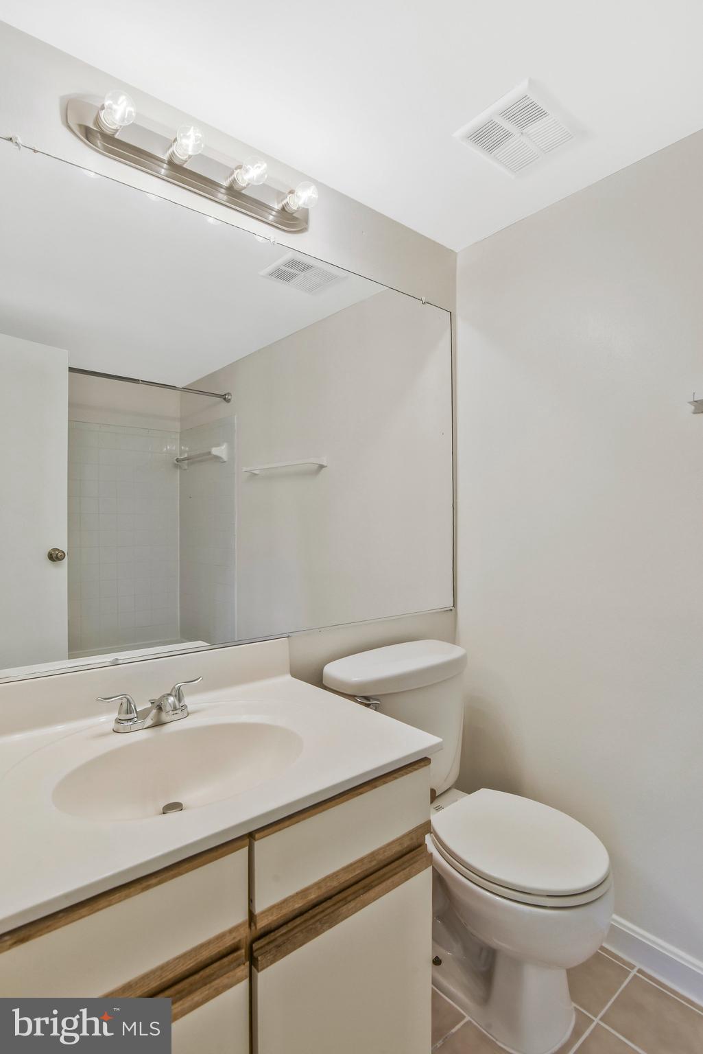 7554 Belle Grae Drive Manassas, VA 20109 - Photo 18 of 24 Primary Bathroom