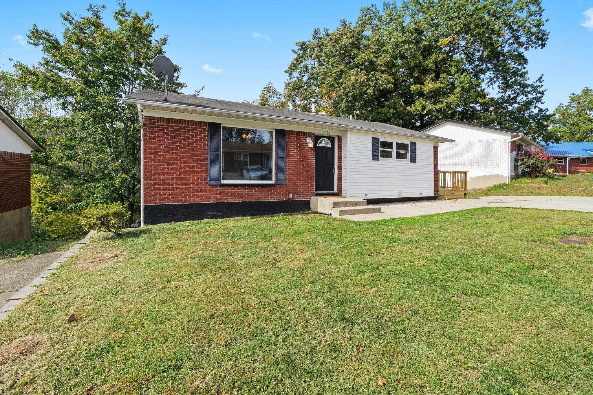 1236 Crestview Drive Raceland, KY 41169 - Photo 2 of 26