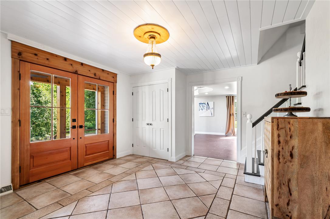 2230 Greenwood Road Allentown, PA 18103 - Photo 4 of 86