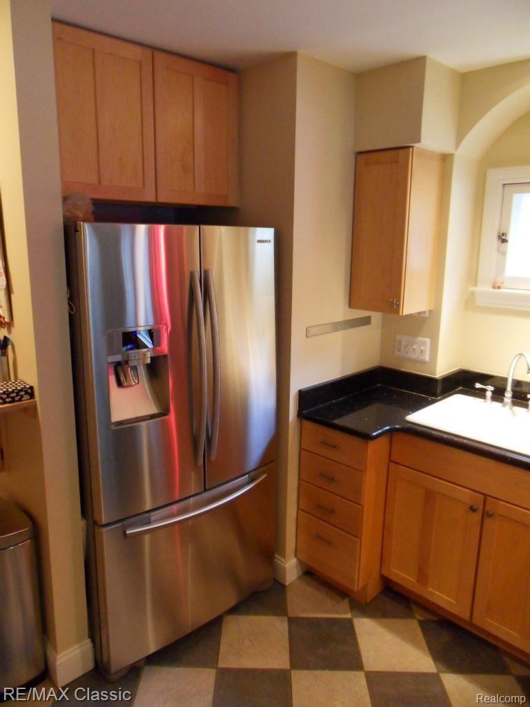232 Woodside Road Royal Oak, MI 48073 - Photo 5 of 90 SDC15332.jpg
