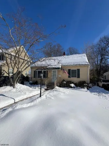 $3,200 | 145 Pine Street, Pompton Lakes, NJ 07442