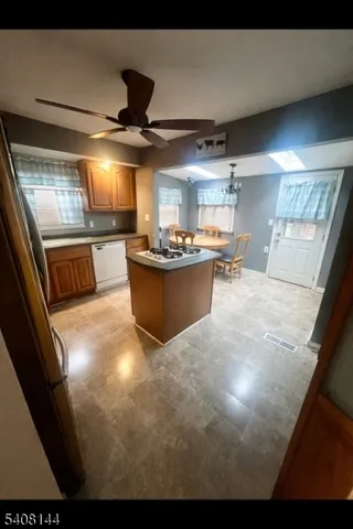 $3,200 | 145 Pine Street, Pompton Lakes, NJ 07442