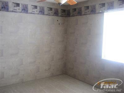 7416 East River Road Flushing, MI 48433 - Photo 9 of 10 20226019-8.JPG