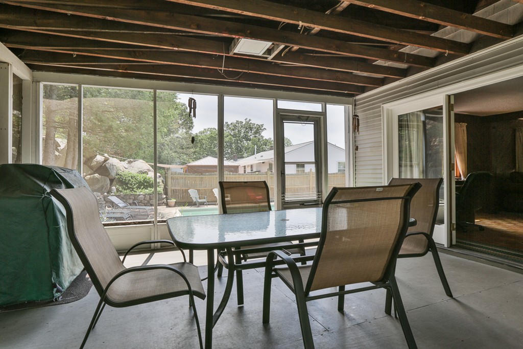 247 Den Quarry Road Lynn, MA 01904 - Photo 10 of 17 Gallery Image 10