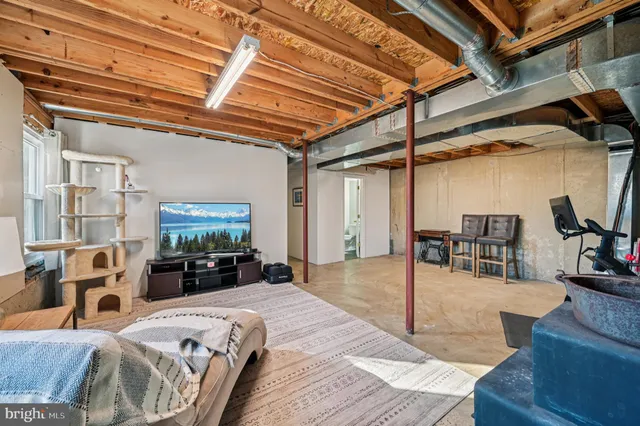 a view of a house with a big yard