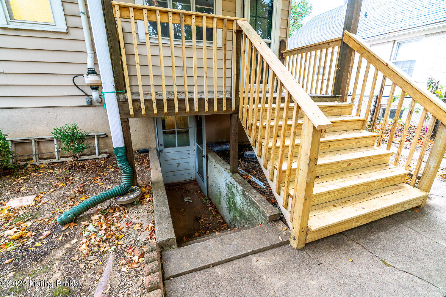 214 Fairlawn Road Louisville, KY 40207 - Photo 53 of 62 53-214-54