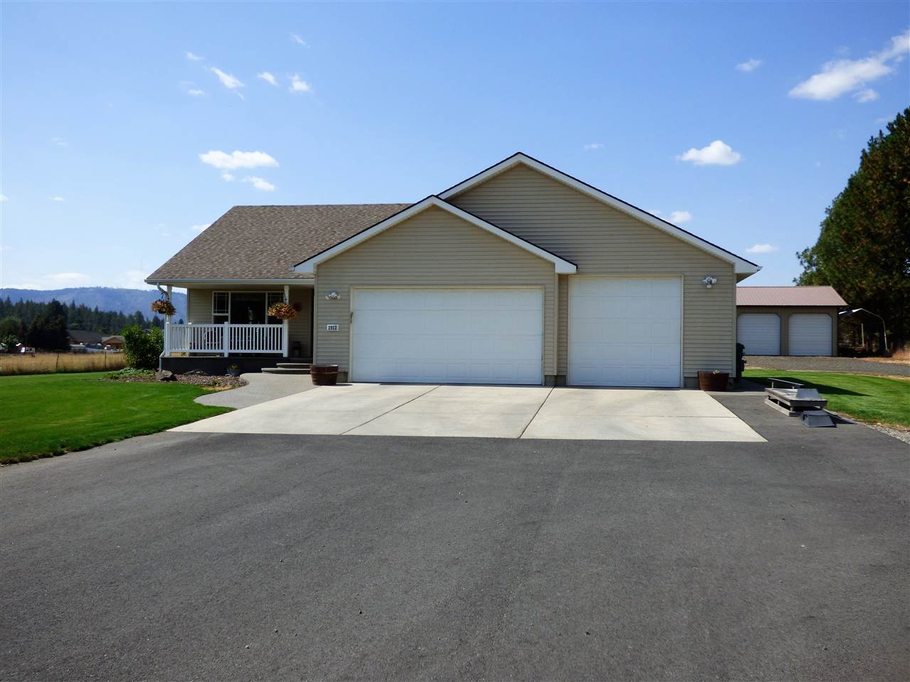 2912 South Adams Road Veradale, WA 99037 - Photo 2 of 20