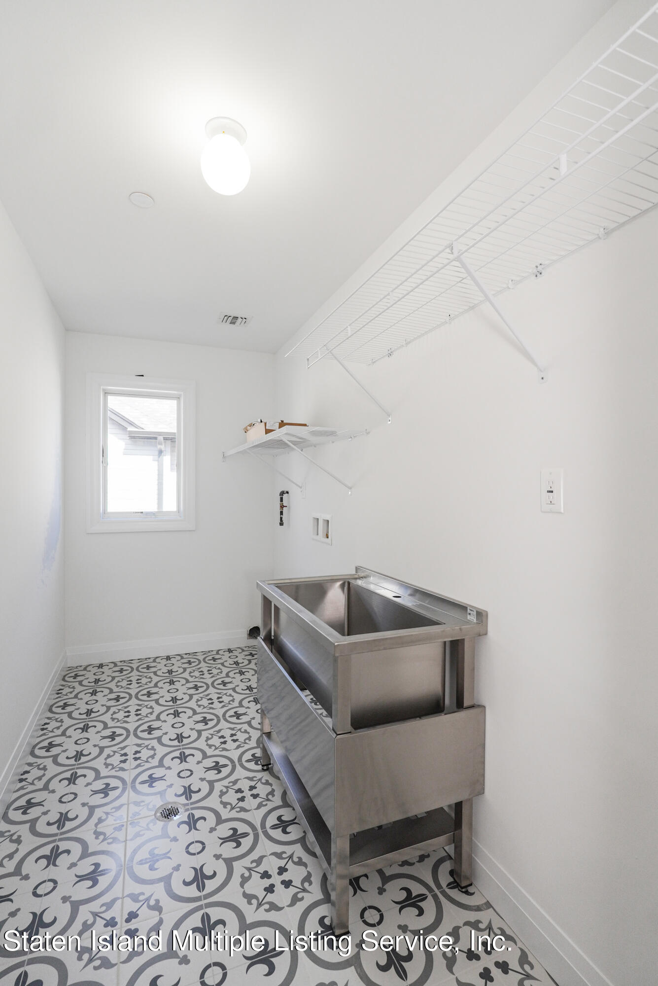 39 Highland Road Staten Island, NY 10308 - Photo 16 of 36 Photo Jun 30 2019, 4 38 53 PM