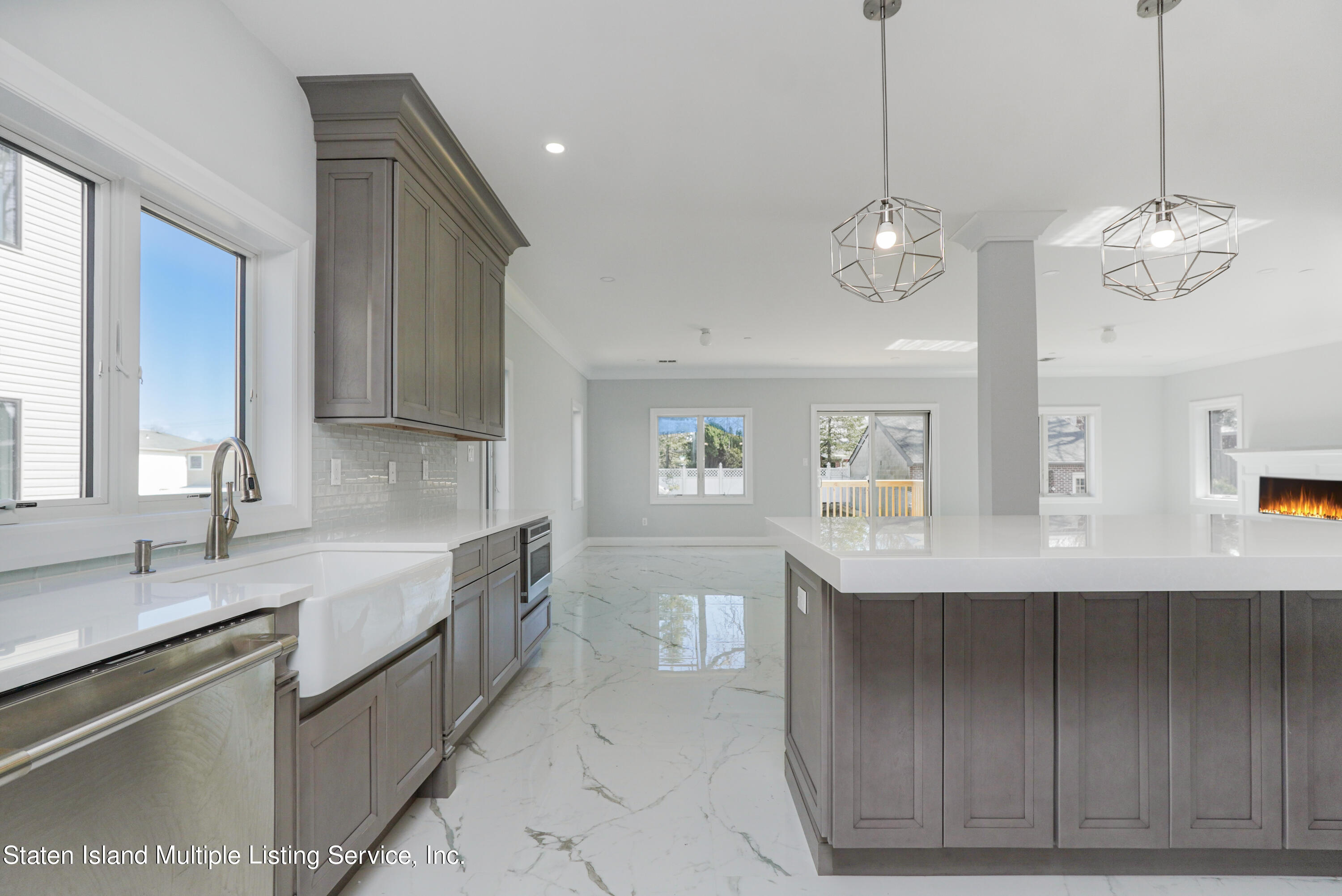 39 Highland Road Staten Island, NY 10308 - Photo 5 of 36 Photo Jun 30 2019, 4 46 00 PM