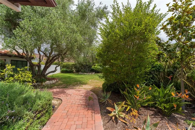 $3,125,000 | 23 Country Meadow Road, Rolling Hills Estates, CA 90274