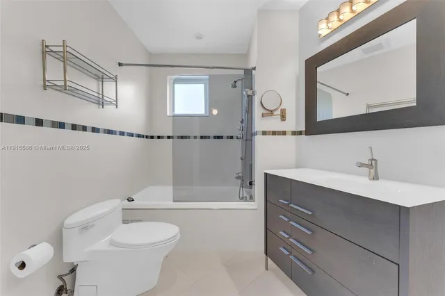 $1,575,000 | 7261 West Troon Circle, Miami Lakes, FL 33014