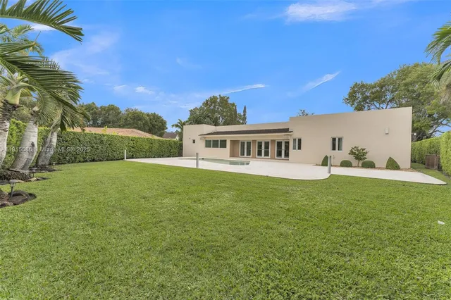 $1,575,000 | 7261 West Troon Circle, Miami Lakes, FL 33014