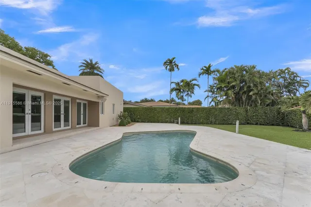 $1,575,000 | 7261 West Troon Circle, Miami Lakes, FL 33014
