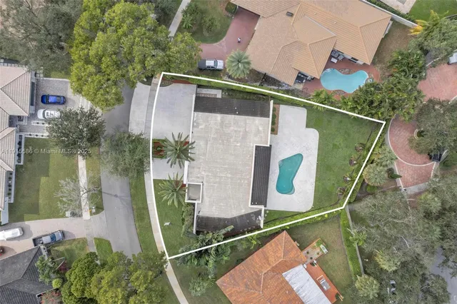 $1,575,000 | 7261 West Troon Circle, Miami Lakes, FL 33014