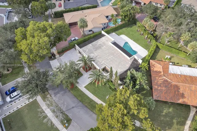 $1,575,000 | 7261 West Troon Circle, Miami Lakes, FL 33014