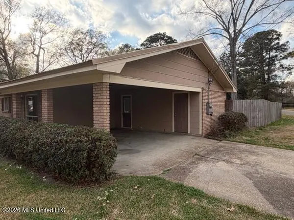 $1,495 | Undisclosed Address, Pearl, MS 39208