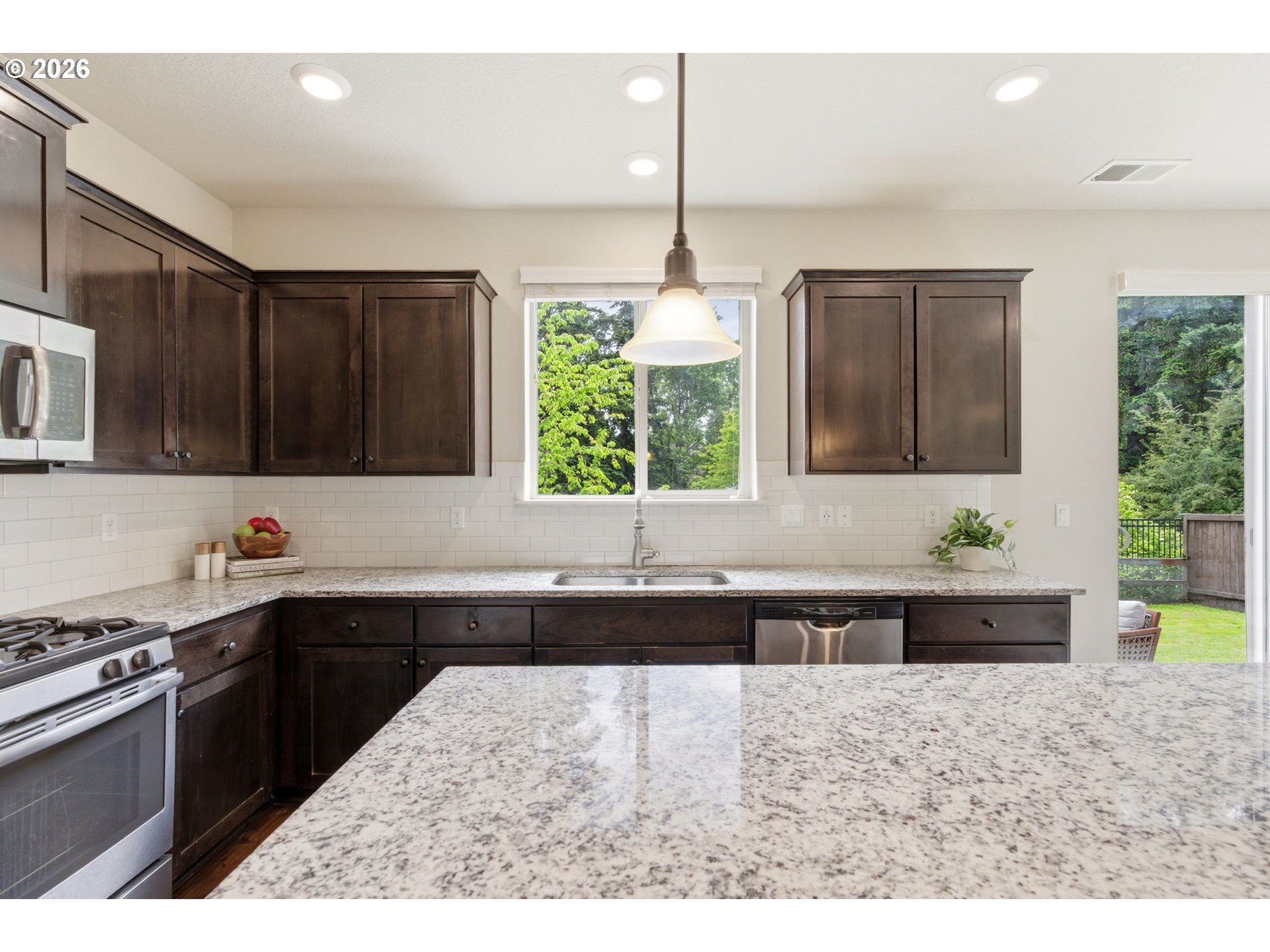 8702 Southwest Vale Court Wilsonville, OR 97070 - Photo 16 of 47