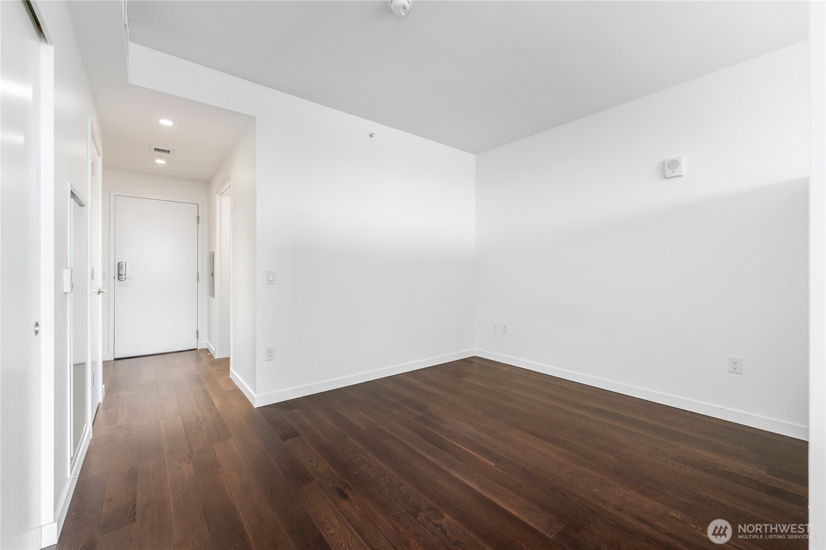 590 1st Avenue South, Unit 902 Seattle, WA 98104 - Photo 12 of 29