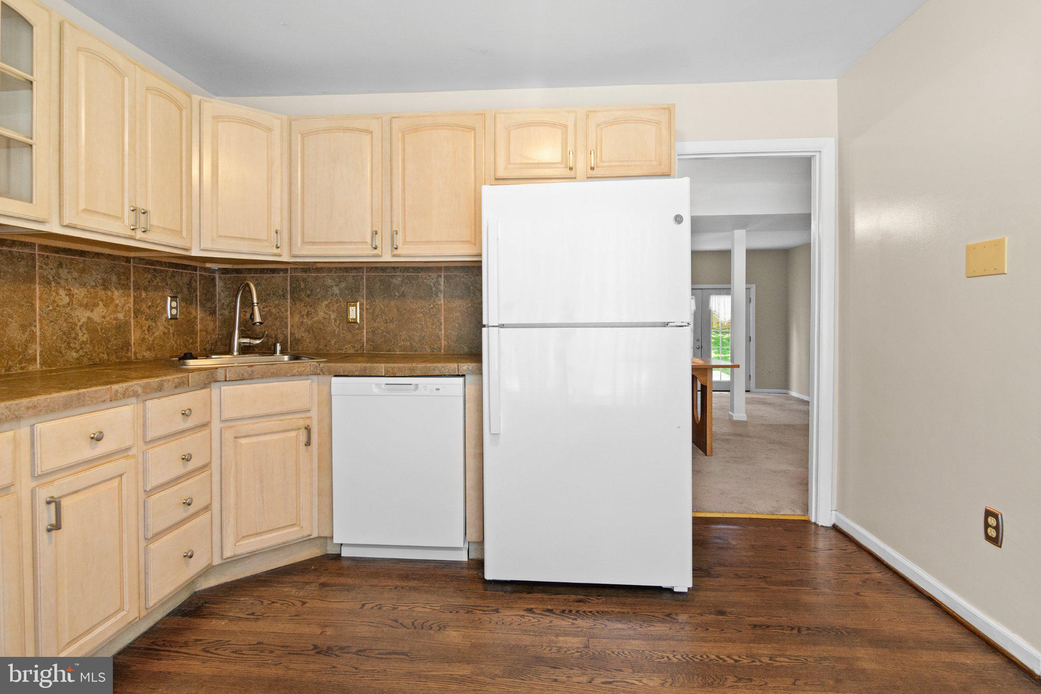 Charming kitchen with modern finishes.