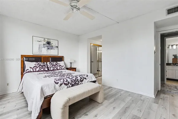 $119,777 | 4330 Hillcrest Drive, Unit 405, Hollywood, FL 33021
