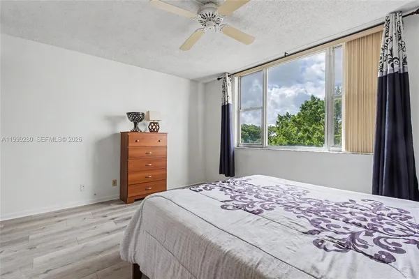 $119,777 | 4330 Hillcrest Drive, Unit 405, Hollywood, FL 33021