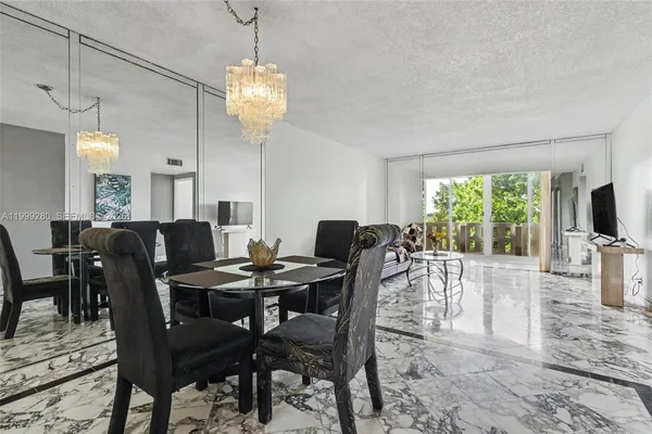 $119,777 | 4330 Hillcrest Drive, Unit 405, Hollywood, FL 33021